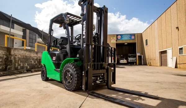 Outdoor electric forklift