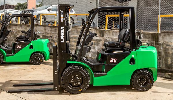 Electric forklifts maintenance